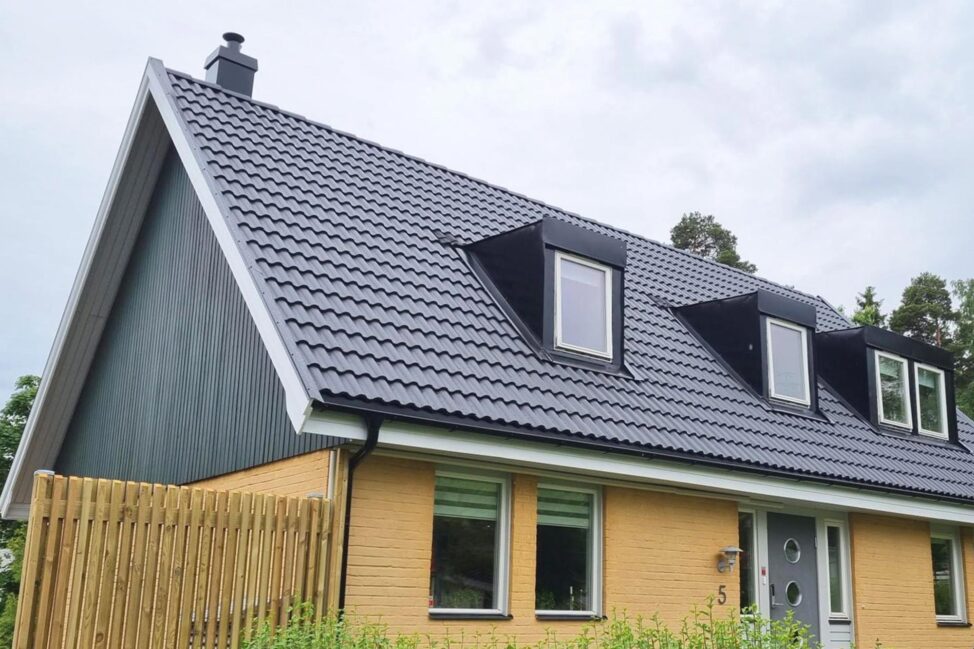 Nytt tak har lagts på en villa i Bollnäs.