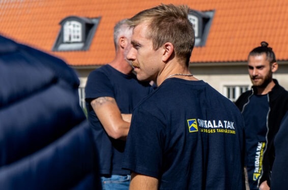 Takmästare Robin på Swedala Tak